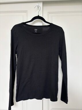 GAP Black Long Sleeve Shirt Size M